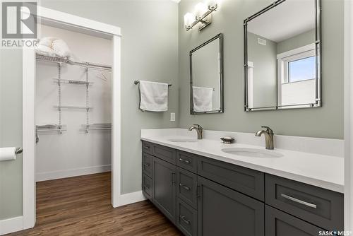 332 Mihr Bay, Sun Dale, SK - Indoor Photo Showing Bathroom