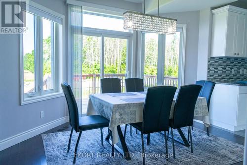 18 Farmington Crescent, Belleville, ON - Indoor Photo Showing Dining Room