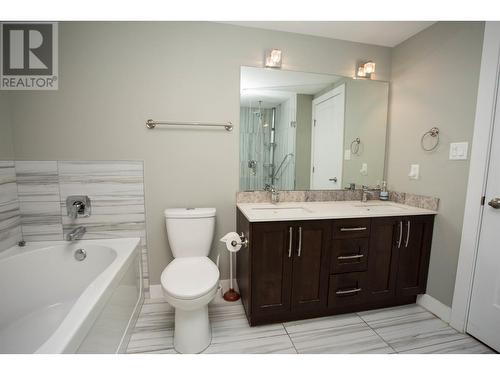 126 2055 Ingledew Street, Prince George, BC - Indoor Photo Showing Bathroom