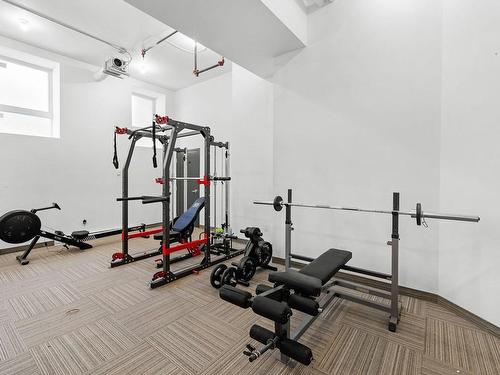 Salle d'exercice - 304-355 Ch. Ste-Foy, Québec (La Cité-Limoilou), QC - Indoor Photo Showing Gym Room