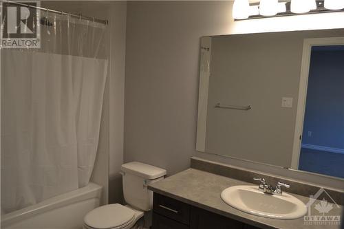147 Unity Place, Ottawa, ON - Indoor Photo Showing Bathroom