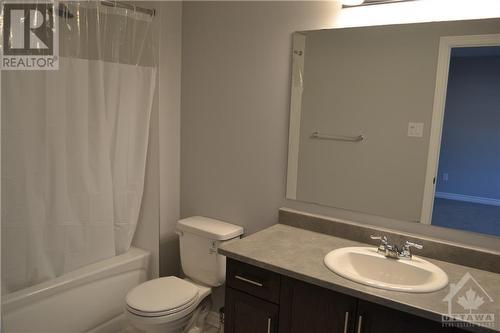 147 Unity Place, Ottawa, ON - Indoor Photo Showing Bathroom
