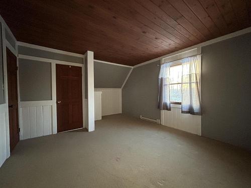 1230 Olde Shambles Road, Fort Frances, ON - Indoor Photo Showing Other Room