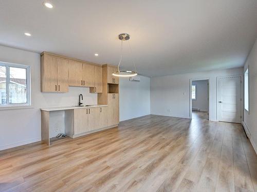 Overall view - 569 29E Avenue Du Domaine, Sainte-Marthe-Sur-Le-Lac, QC - Indoor Photo Showing Kitchen