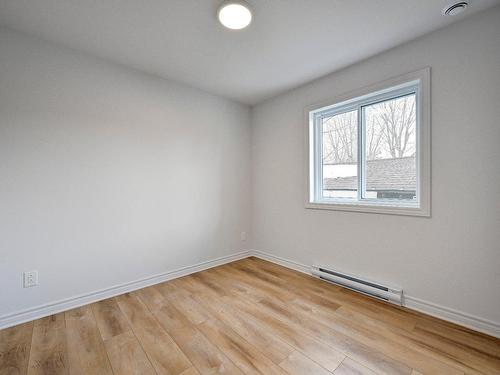 Bedroom - 569 29E Avenue Du Domaine, Sainte-Marthe-Sur-Le-Lac, QC - Indoor Photo Showing Other Room