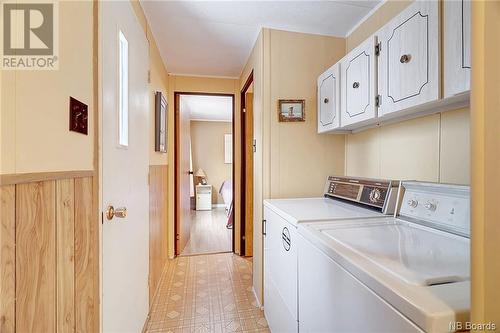 11 Lois'S Lane, Cumberland Bay, NB - Indoor Photo Showing Laundry Room