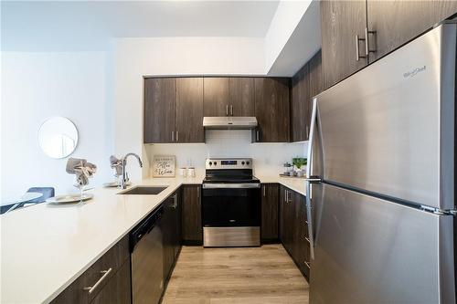 121 Highway 8|Unit #104, Hamilton, ON - Indoor Photo Showing Kitchen With Upgraded Kitchen