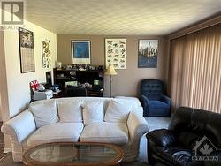 Living room main floor - 