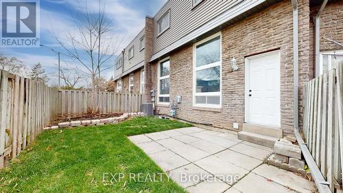 90 - 2315 Bromsgrove Road, Mississauga, ON - Outdoor