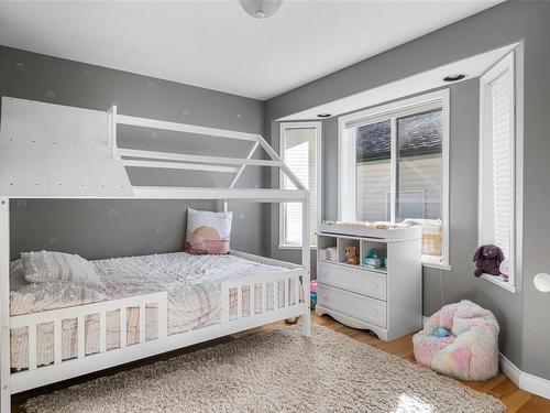 5472 Woodland Cres East, Port Alberni, BC - Indoor Photo Showing Bedroom