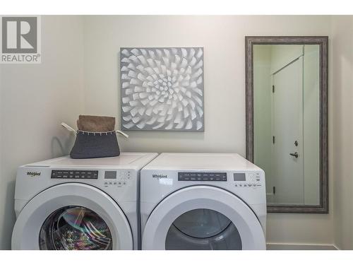 1432 Tower Ranch Drive, Kelowna, BC - Indoor Photo Showing Laundry Room