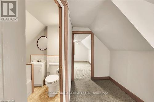 145 Welland Ave, St. Catharines, ON - Indoor Photo Showing Bathroom