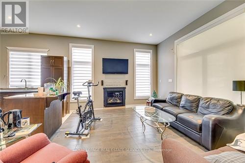 43 Third Rd E, Hamilton, ON - Indoor Photo Showing Living Room With Fireplace