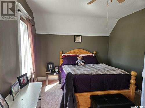 428 Fairford Street E, Moose Jaw, SK - Indoor Photo Showing Bedroom