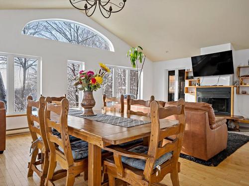 Dining room - 901 Ch. De La Source, Lantier, QC - Indoor Photo Showing Dining Room With Fireplace