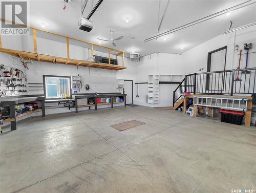 411 6Th Avenue W, Watrous, SK - Indoor Photo Showing Garage