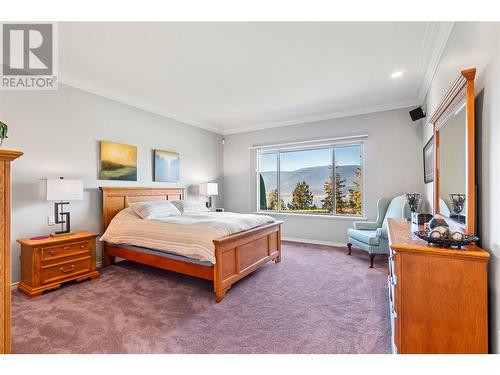 2700 25 Street Ne, Salmon Arm, BC - Indoor Photo Showing Bedroom