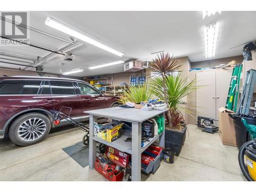 2700 25 Street Ne, Salmon Arm, BC - Indoor Photo Showing Garage