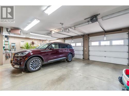 2700 25 Street Ne, Salmon Arm, BC - Indoor Photo Showing Garage