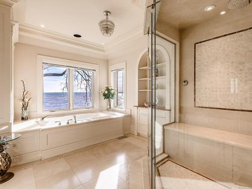 Ensuite bathroom - 22 Rue Lakeshore, Beaconsfield, QC - Indoor Photo Showing Bathroom