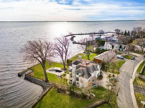 Aerial photo - 22 Rue Lakeshore, Beaconsfield, QC - Outdoor With Body Of Water With View