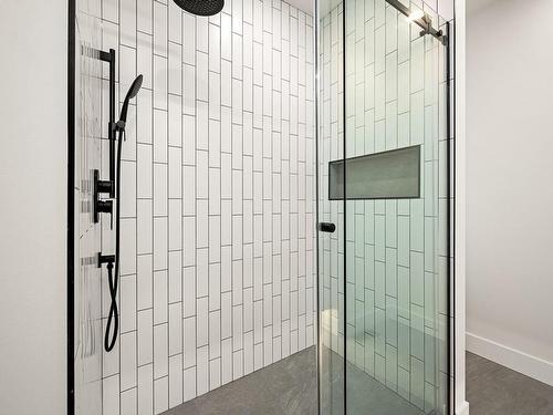 2323 Mcdonald Rd, Comox, BC - Indoor Photo Showing Bathroom