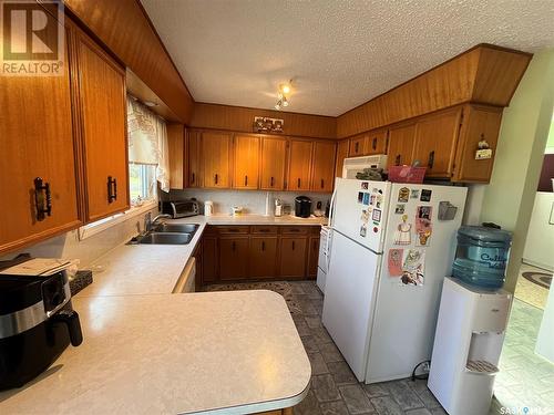 500 Reed Street, Morse, SK - Indoor Photo Showing Kitchen With Double Sink