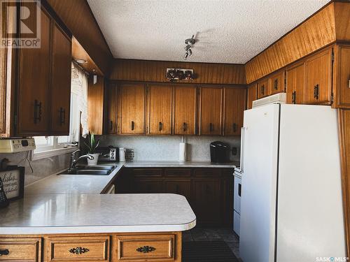 500 Reed Street, Morse, SK - Indoor Photo Showing Kitchen With Double Sink