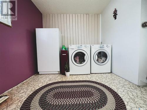 500 Reed Street, Morse, SK - Indoor Photo Showing Laundry Room