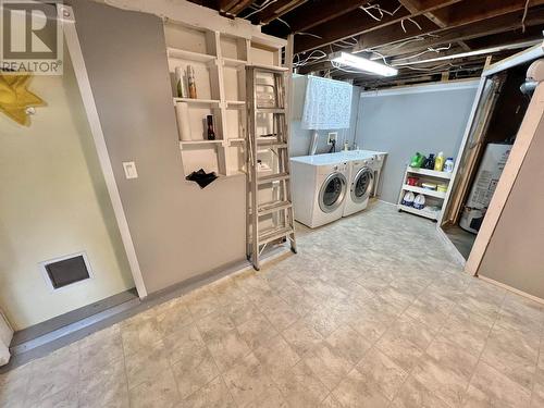 1082 Johnston Avenue, Quesnel, BC - Indoor Photo Showing Laundry Room