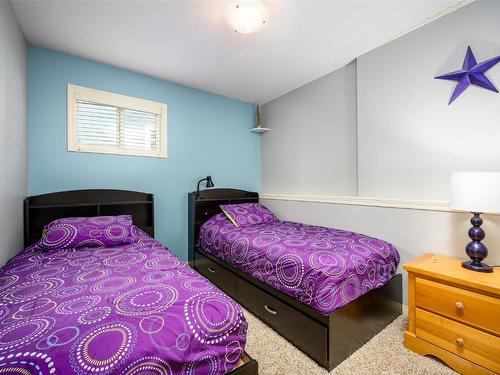 1-600 Monashee Road, Silver Star, BC - Indoor Photo Showing Bedroom