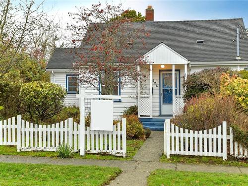 528 Paradise St, Esquimalt, BC - Outdoor