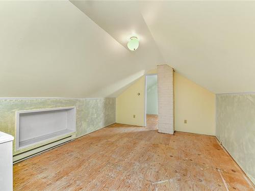 528 Paradise St, Esquimalt, BC - Indoor Photo Showing Other Room