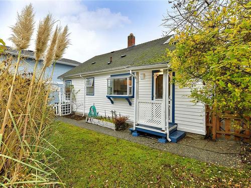 528 Paradise St, Esquimalt, BC - Outdoor With Exterior