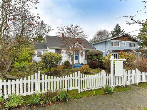 528 Paradise St, Esquimalt, BC - Outdoor