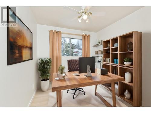 4879 Princeton Avenue, Peachland, BC - Indoor Photo Showing Office