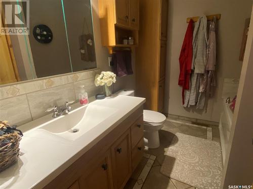 1511 Minayik Crescent, Lac La Ronge, SK - Indoor Photo Showing Bathroom
