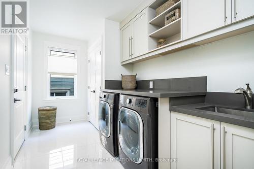 94 Stanley St, Collingwood, ON - Indoor Photo Showing Laundry Room