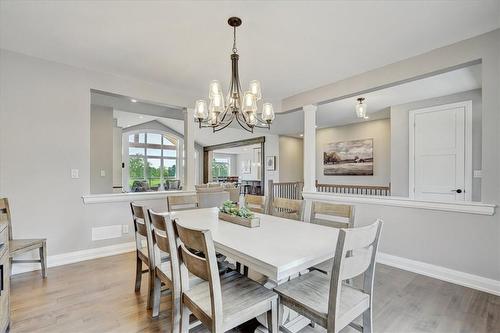 1080 Clyde Road, Cambridge, ON - Indoor Photo Showing Dining Room