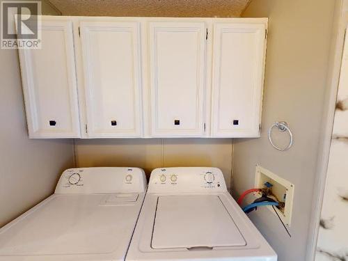 2050 Reave Road, Powell River, BC - Indoor Photo Showing Laundry Room