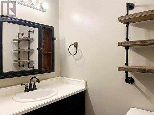 8803 Gala Crescent, Osoyoos, BC - Indoor Photo Showing Bathroom