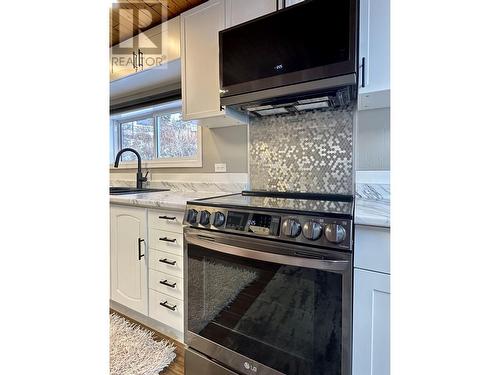 5307 51 Street, Fort Nelson, BC - Indoor Photo Showing Kitchen