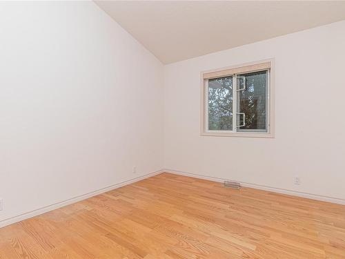 5030 Limberis Dr, Ladysmith, BC - Indoor Photo Showing Other Room