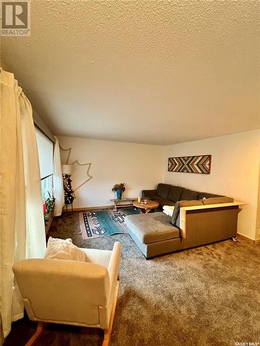 1071 Sidney Street E, Swift Current, SK - Indoor Photo Showing Other Room
