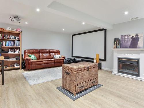 Family room - 191 Rue Chagnon, Saint-Jean-Sur-Richelieu, QC - Indoor Photo Showing Living Room With Fireplace