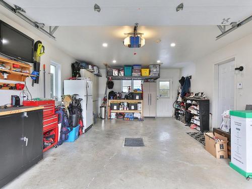 Garage - 191 Rue Chagnon, Saint-Jean-Sur-Richelieu, QC - Indoor Photo Showing Garage
