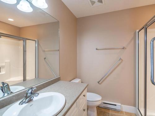 101-193 Second Ave West, Qualicum Beach, BC - Indoor Photo Showing Bathroom