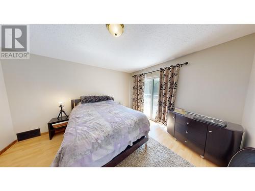 5902 Eastwood Road, 100 Mile House, BC - Indoor Photo Showing Bedroom