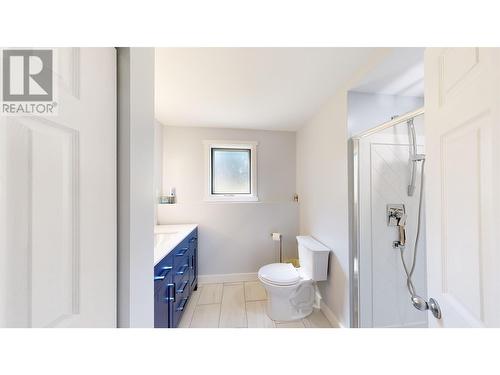 5902 Eastwood Road, 100 Mile House, BC - Indoor Photo Showing Bathroom