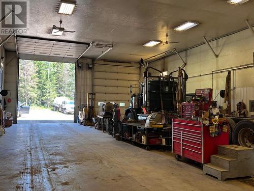 5902 Eastwood Road, 100 Mile House, BC - Indoor Photo Showing Garage